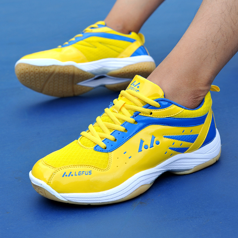 New Badminton Shoes Profession - đánh giá và giá Badminton Scoreboard